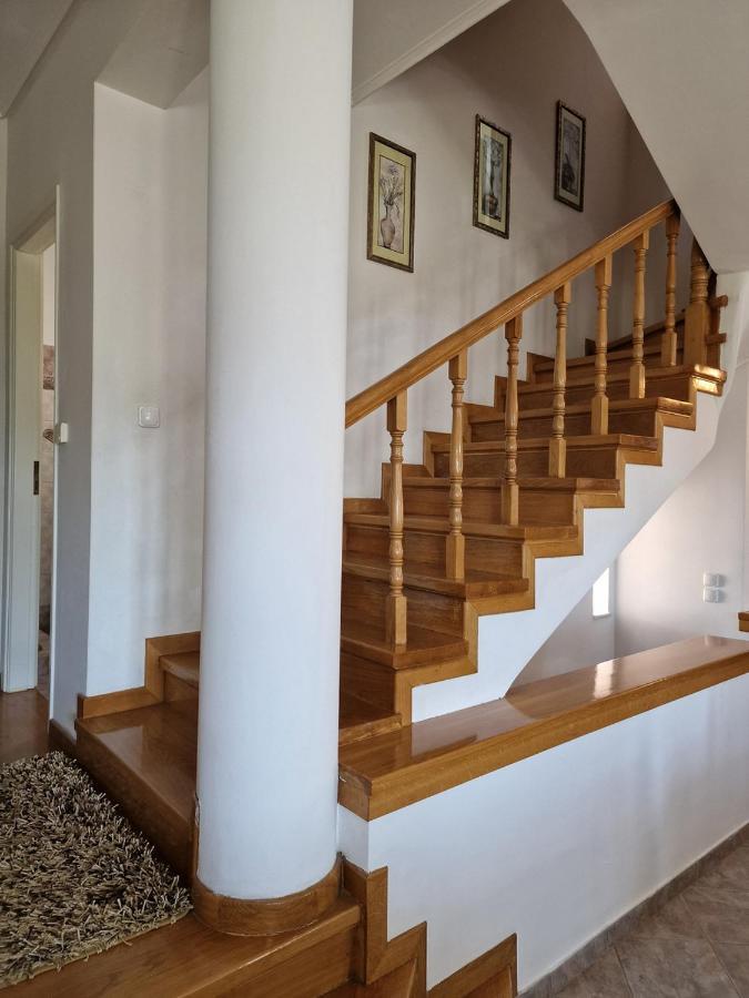 Villa Liana : Luxury Villa With Fantastic Sea View, Near Airport Porto Rafti Bagian luar foto