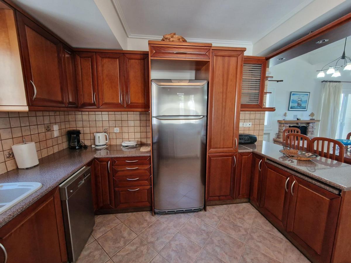 Villa Liana : Luxury Villa With Fantastic Sea View, Near Airport Porto Rafti Bagian luar foto
