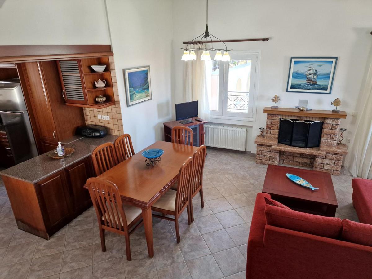 Villa Liana : Luxury Villa With Fantastic Sea View, Near Airport Porto Rafti Bagian luar foto