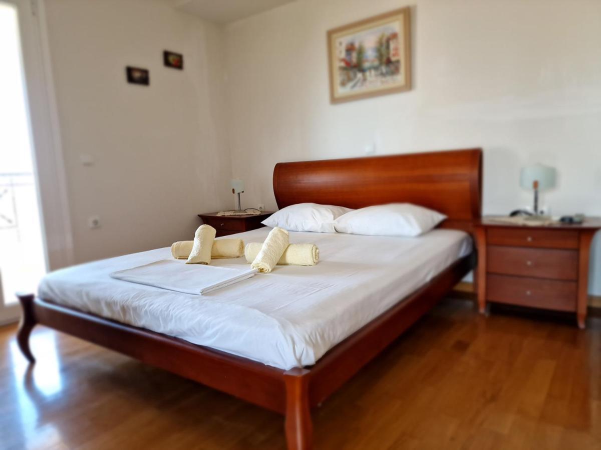 Villa Liana : Luxury Villa With Fantastic Sea View, Near Airport Porto Rafti Bagian luar foto