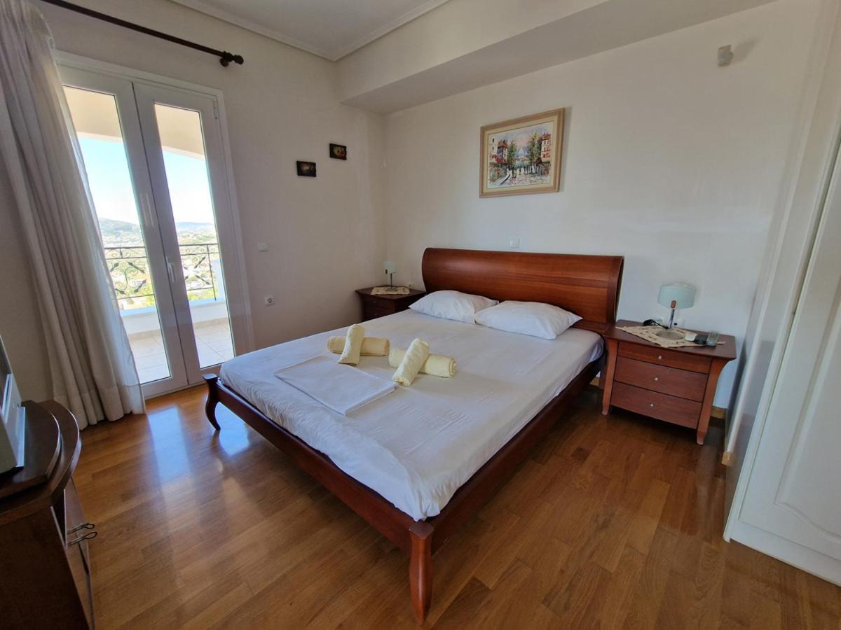 Villa Liana : Luxury Villa With Fantastic Sea View, Near Airport Porto Rafti Bagian luar foto