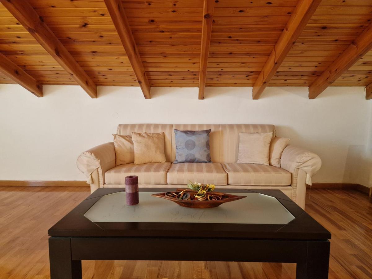 Villa Liana : Luxury Villa With Fantastic Sea View, Near Airport Porto Rafti Bagian luar foto